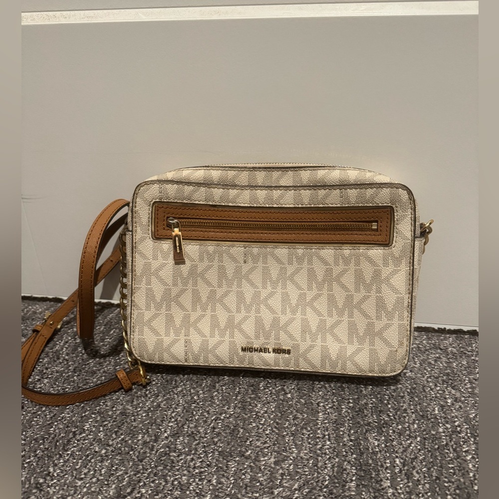 Michael Kors Crossbody